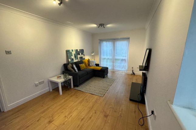 flat 1, adrienne avenue photo 4