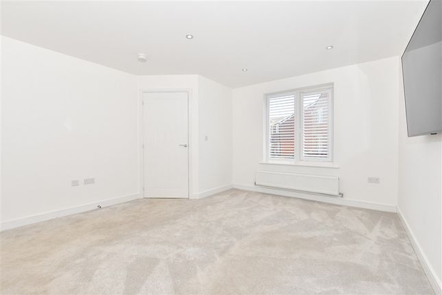 Sea View Avenue, Deal photo 3