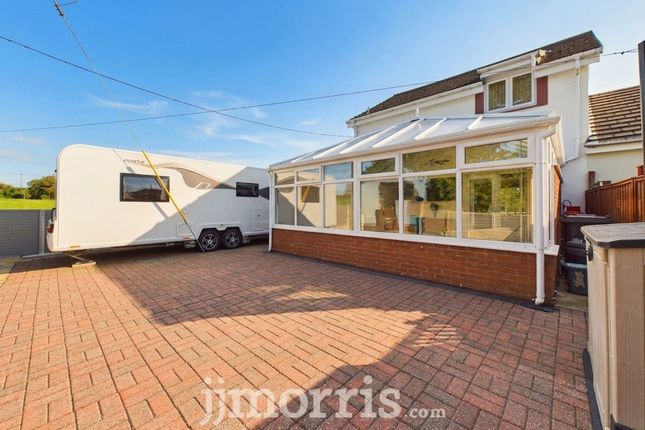 15 Castell Corrwg, Cardigan photo 4