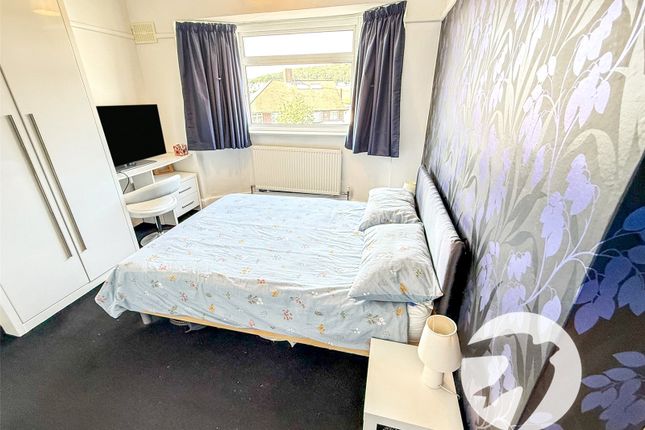 32, Berryhill, London photo 4