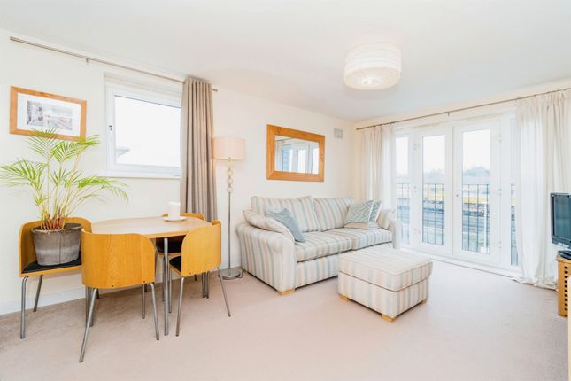 84, Alexander Square, Eastleigh photo 2