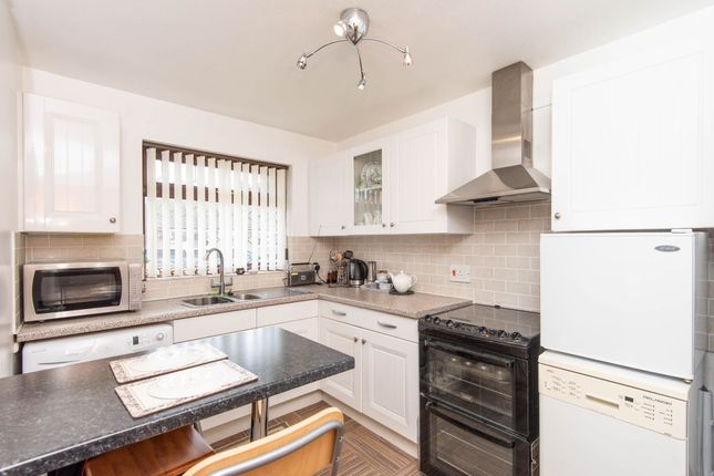 81 Heaton Street, Chesterfield photo 3