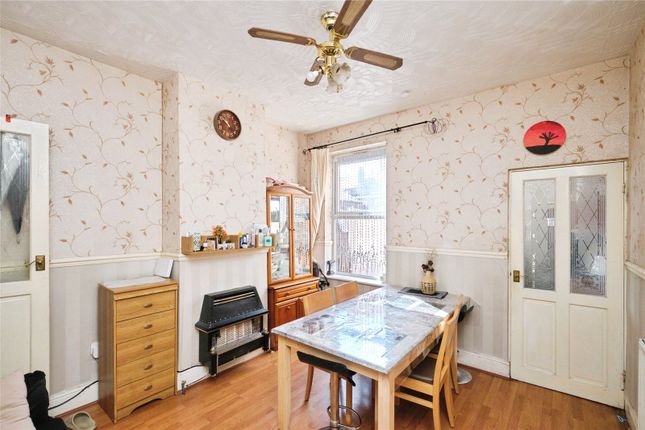 13, Roderick Road, West Midlands photo 4