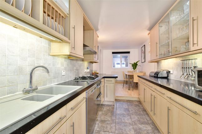 Semi-detached house for sale in Avenue Approach, Kings Langley