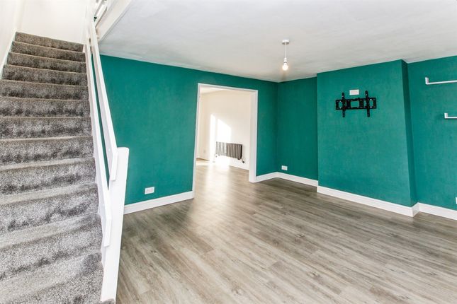 4, Clare Drive, Kettering photo 3