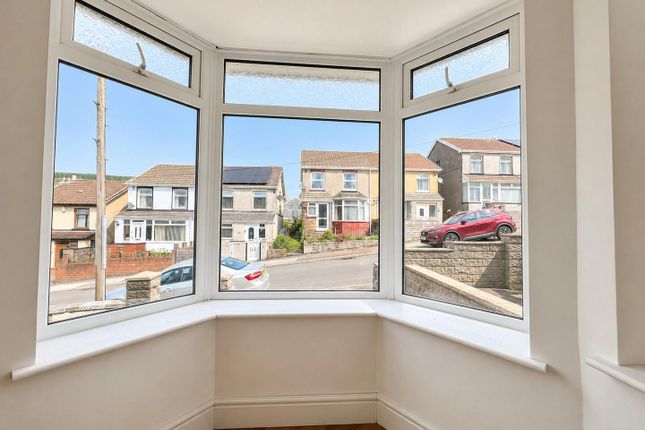 11, Ash Street, Porth photo 3