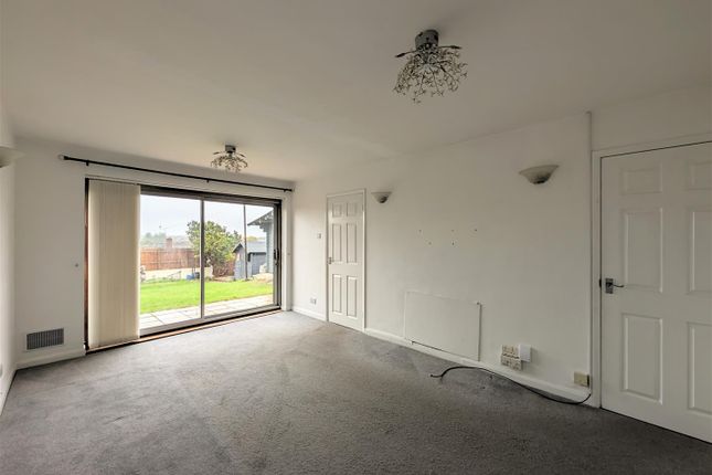 Glencairn Avenue, Gloucester photo 3