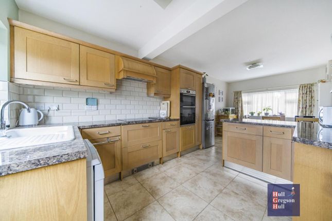 6, Hendrie Close, Swanage photo 4