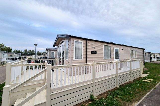 3-bed caravan on Birchington Vale Holiday Park, Birchington, £65,000