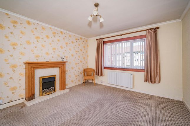 18, Forth Crescent, Dundee photo 2
