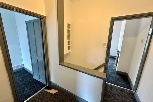 Whatsapp Image 2025-10-16 At 12.16.11_Cbe53F2A.Jpg