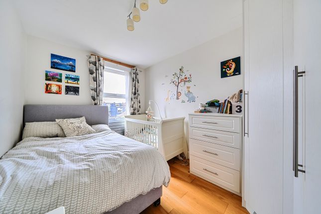 7B, Charteris Road, London photo 4