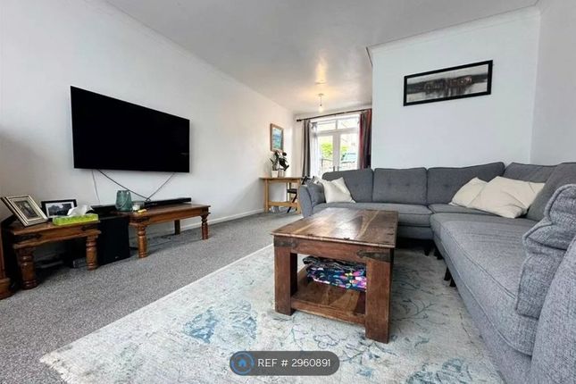 Uppermoor Close, Pudsey photo 2