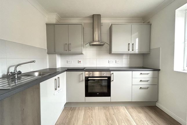 Aquiline House, Weymouth Close, Clacton-On-Sea photo 3