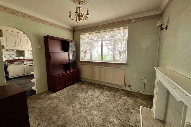 28 Hailsham Road, Romford photo 4