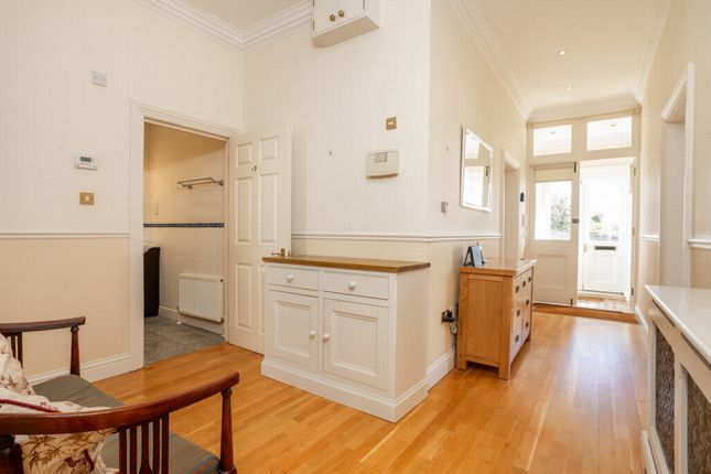 Flat 1 Wellington House 51, Seabrook Road, Hythe photo 4
