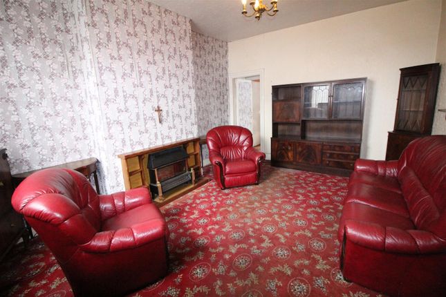 May Lodge, 57, Dark Lane, Batley photo 2