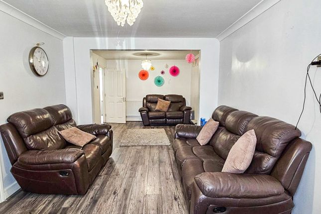 13 Sark Walk,, Canning Town, London photo 2
