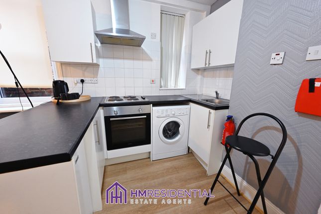 FLAT 2, 50, Wingrove Road, Fenham photo 4