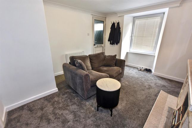 32B, Blights Row, Redruth photo 4