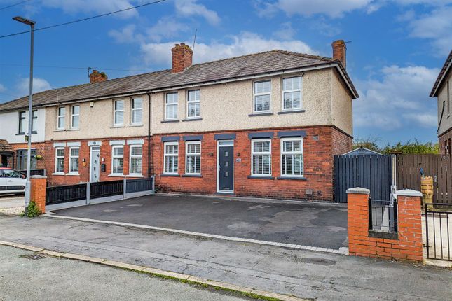 End terrace house for sale in Dakins Road, Leigh