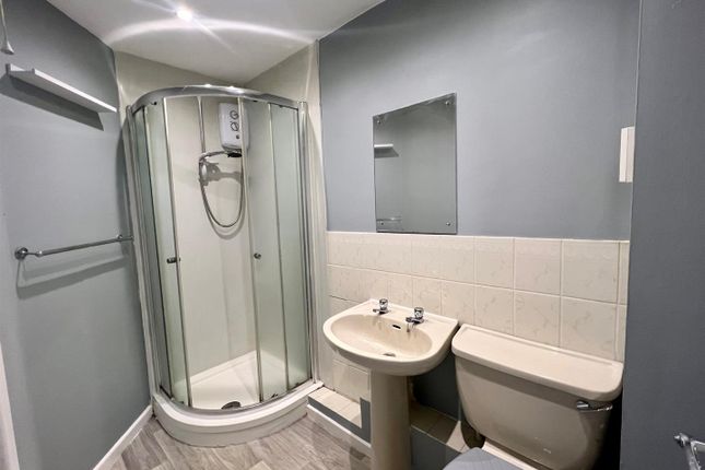 26 Ascot Court, India Road, Gloucester photo 4