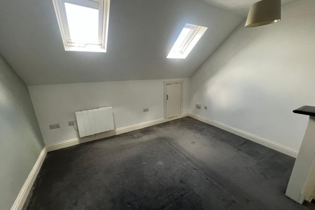 221, Hitchin Road, Luton photo 3