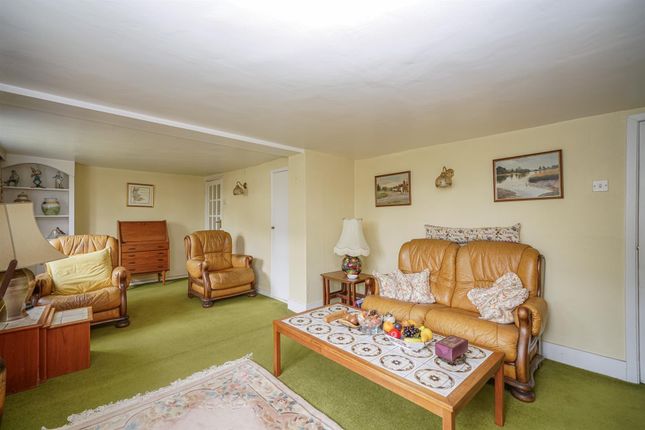 Laurel Cottage, Chapel Croft, Chipperfield photo 3