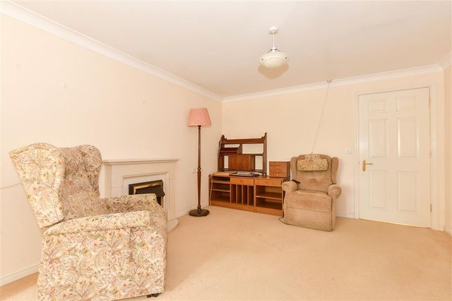 London Road, Redhill photo 4