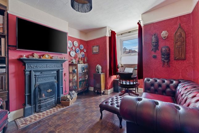 4 Heather Cottages, Frimley Road, Aldershot photo 2