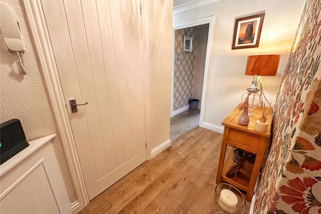 Flat 39, Exeter Court,, Market Street, Manchester photo 2