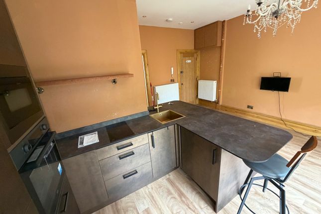 Flat 3 Hallswell Court, 22/24, Totnes Road, Paignton photo 4