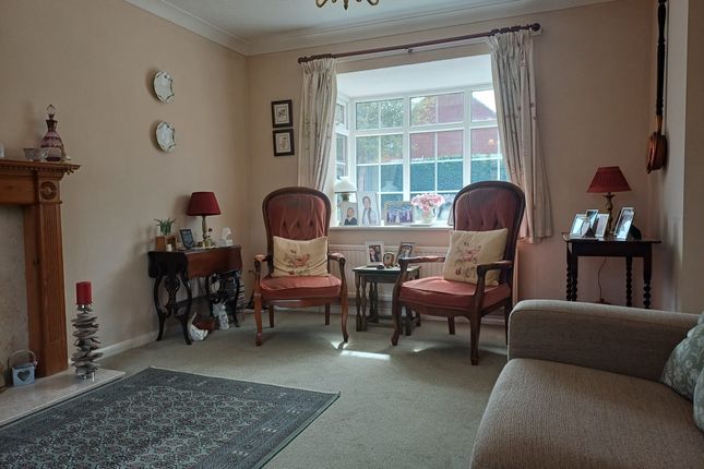 41, Princess Close, Northampton photo 2
