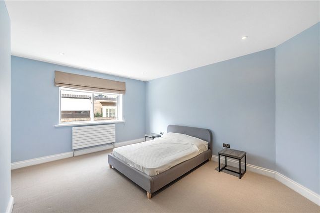 Flat for sale in Rosary Gardens, South Kensington, London