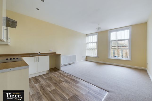 Flat to rent in Lord Street, Fleetwood