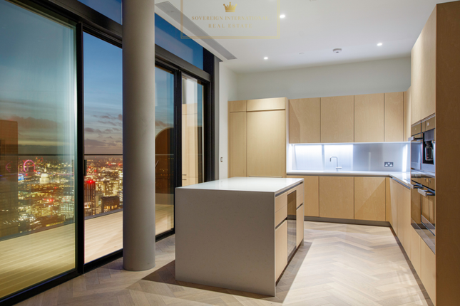 Flat for sale in Finsbury Square, London