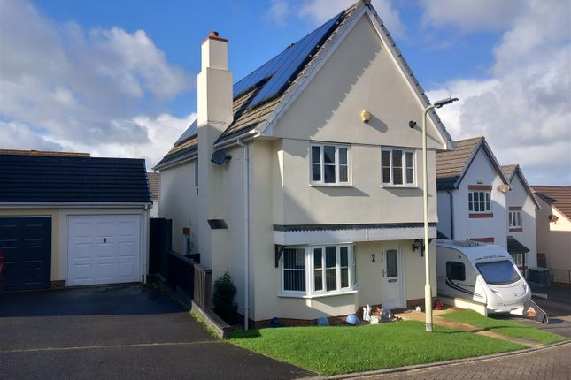 2 Maine Close Front.Jpg