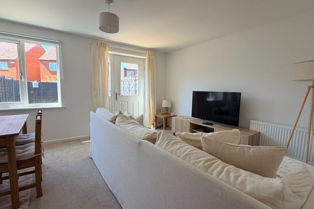 11, The Village Close, Bicester photo 3