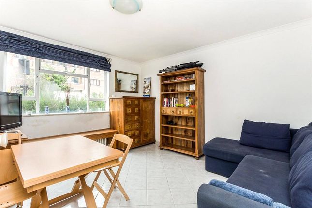 Flat to rent in Rotherfield Street, London