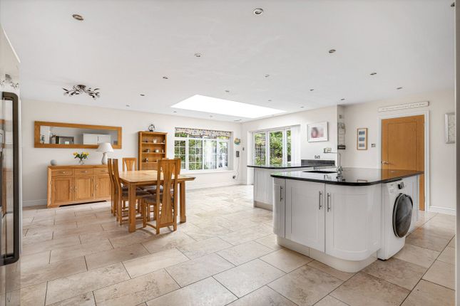 Azalea House, 2, Forestdale, Surrey photo 3