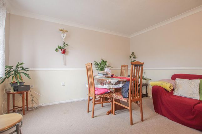Flat for sale in Broadmeads, Ware