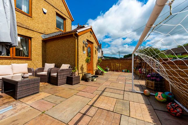 12 Poplar Road, Pontypridd photo 3