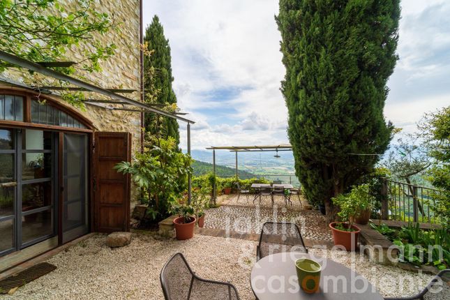 Thumbnail Country house for sale in Italy, Umbria, Perugia, Spoleto