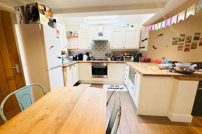43 Teversal Avenue, Nottingham photo 2