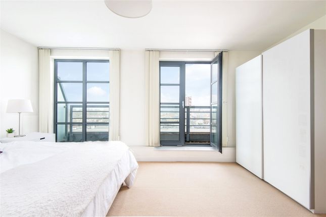 Flat for sale in Limehouse Basin, 594 Commercial Road
