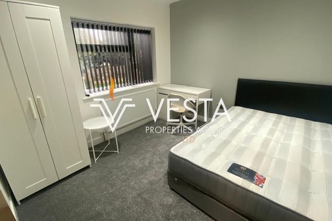 Room 4, 302 Mitchell Avenue, Coventry photo 5
