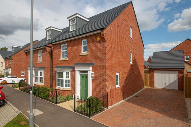 Town house to rent in Port Line Road, Brooklands, Milton Keynes