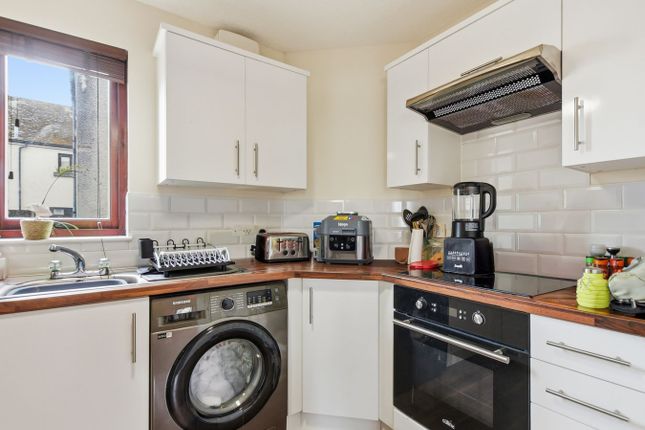 2, Carters Place, Irvine photo 3