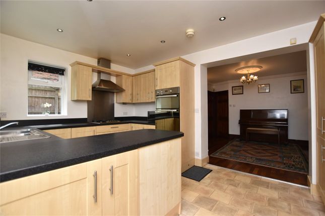 17, Haigh Moor Road, Wakefield photo 5