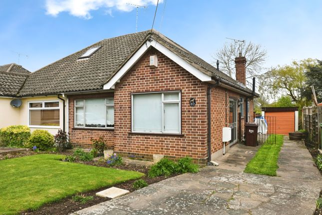 Bungalow for sale in Orchard Lane, Pilgrims Hatch, Brentwood, Essex